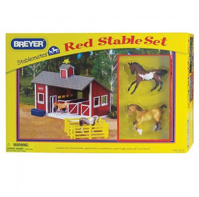 Breyer Red Stable Set
