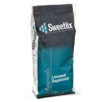 Sweetlix Mineral Meat Maker W/Monovet 25 lbs (Goat Minerals)