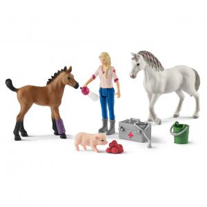 Schleich Farm World Vet (Toy Animal Figure)